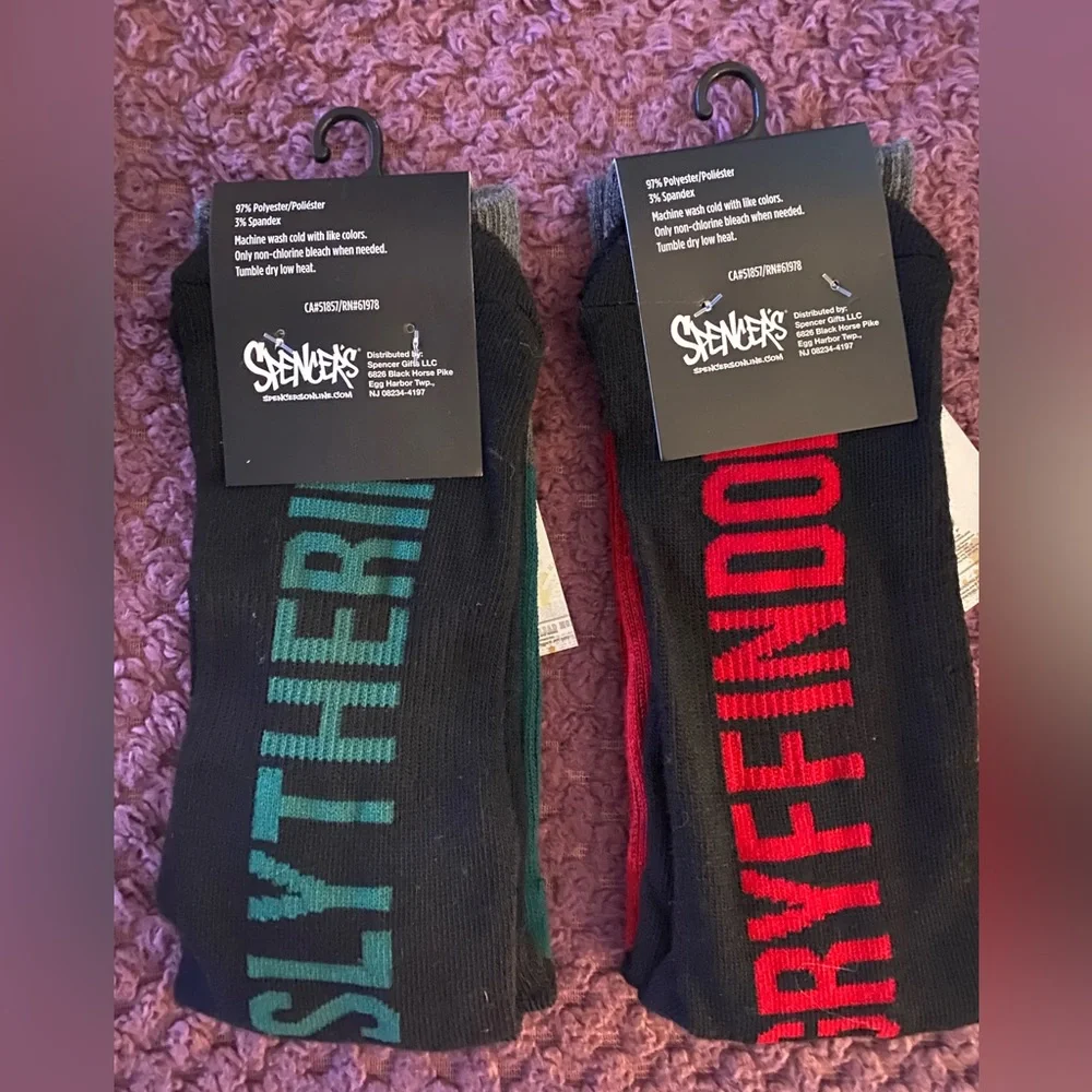 NWT Spencer’s Harry Potter Gryffindor and Slytherin Crew Socks. - Picture 2 of 2